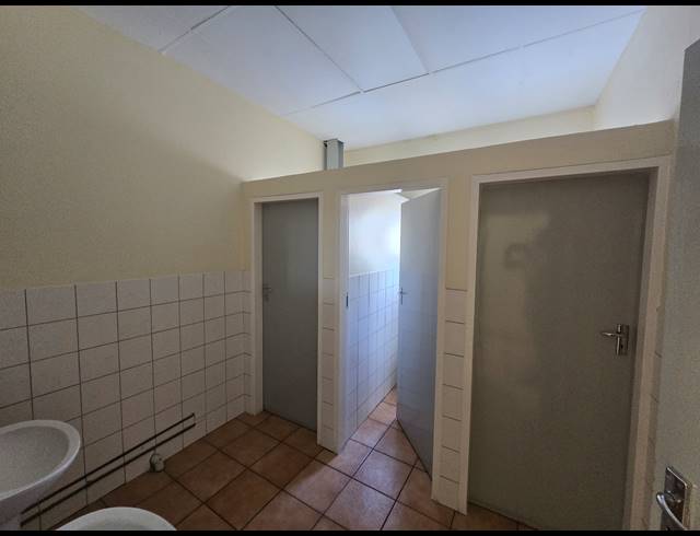 1,589M² FACTORY TO LET IN BOKSBURG EAST